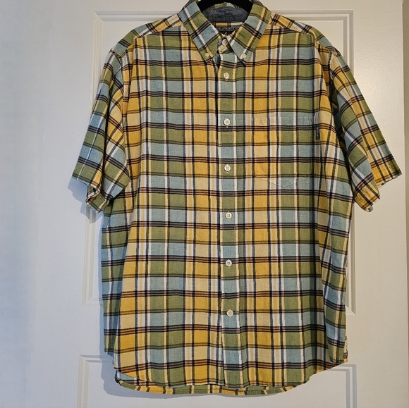 Woolrich Men's Plaid Short Sleeve Button Down Shirt with Left Chest Pocket sz lg - Picture 2 of 5